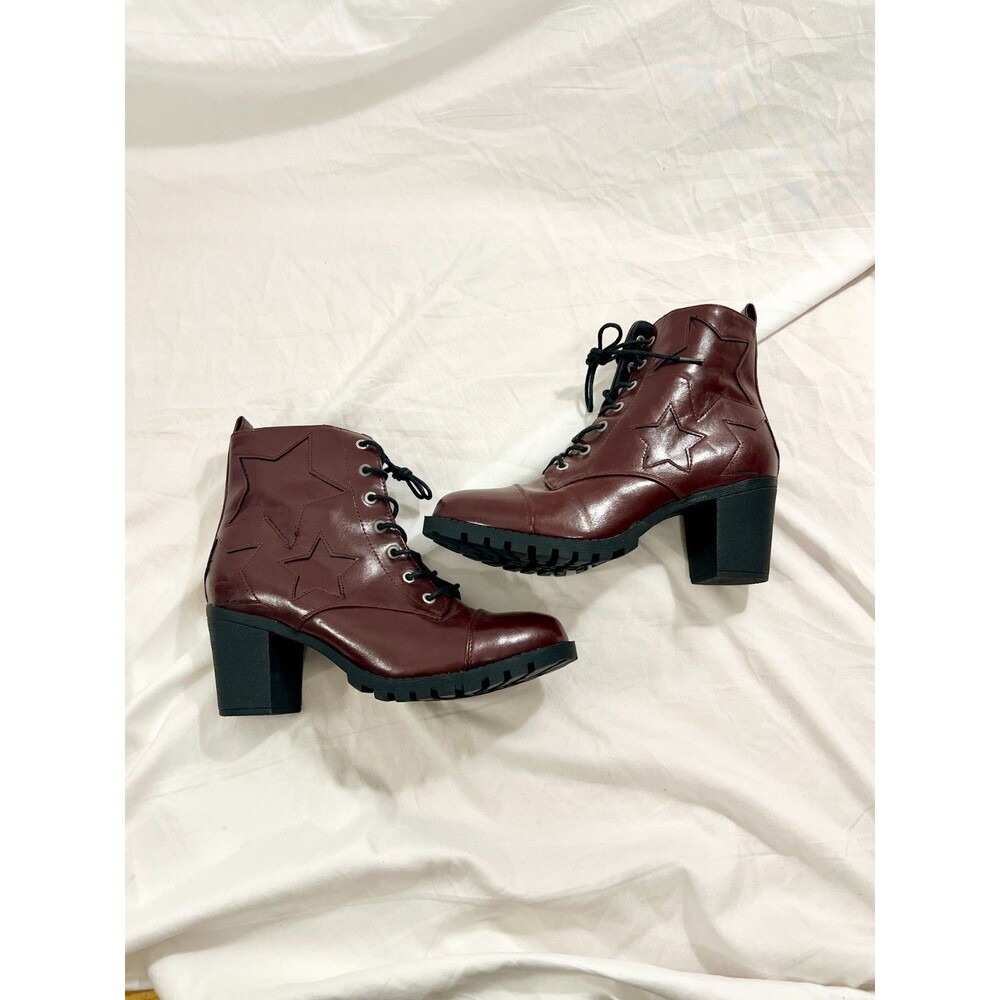 XOXO Chloee Burgundy Lace Up Star Detail Chucky Heeled Combat Boots Women 9.5